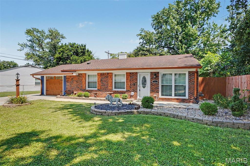 1 Bluegrass Lane Property Photo 2
