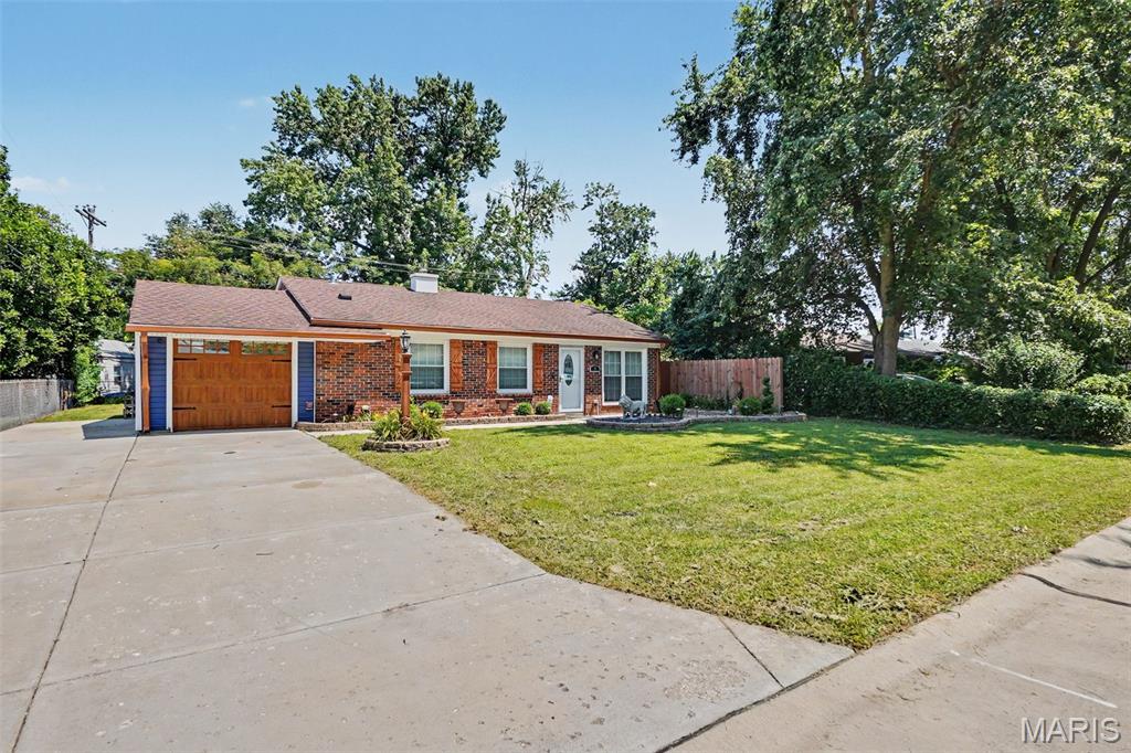 1 Bluegrass Lane Property Photo 3