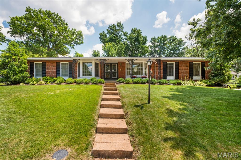 570 Flanders Drive Property Photo 1