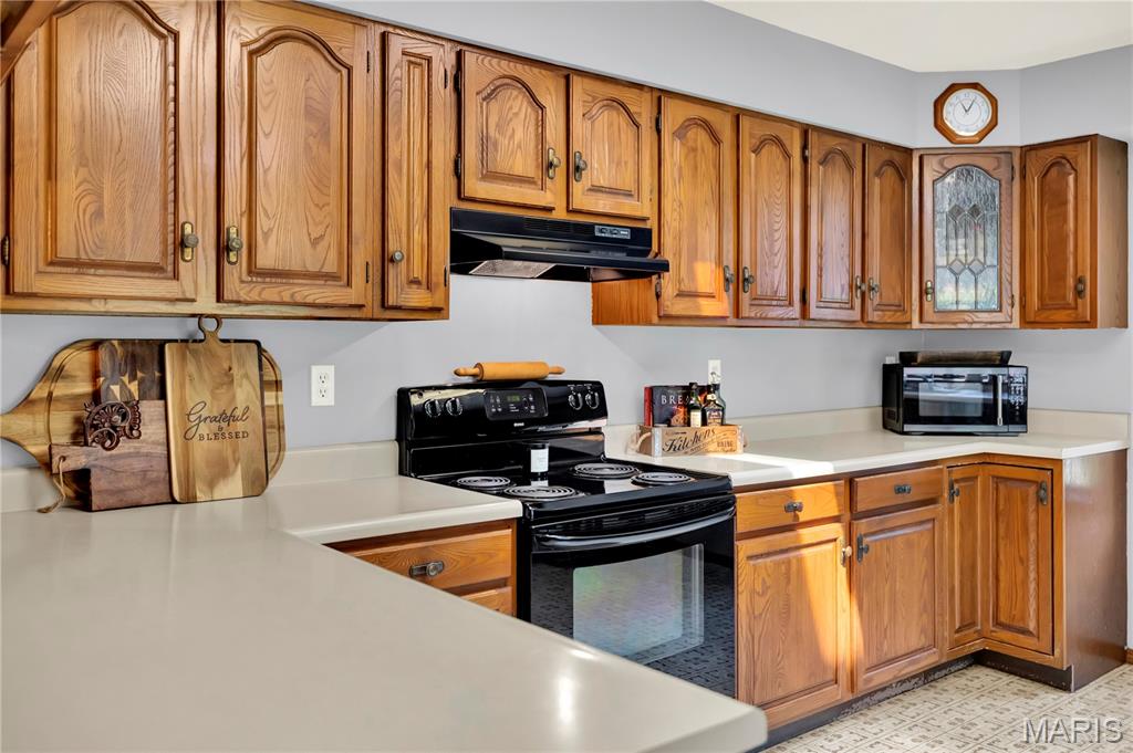 5965 Evergreen Lane Property Photo 9