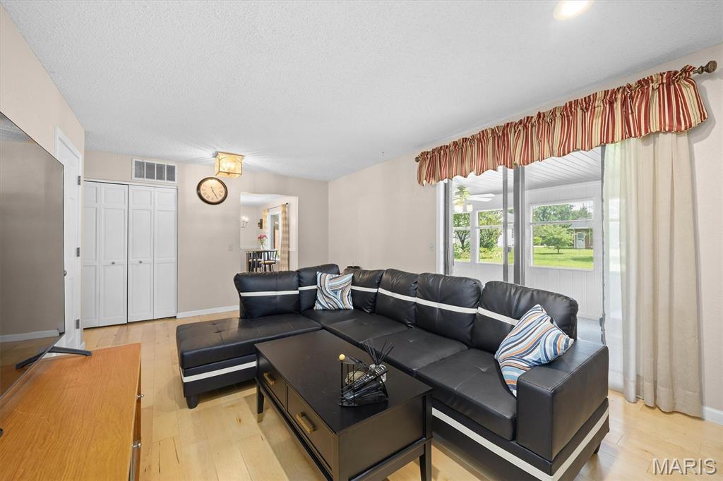1711 Fairway Drive Property Photo 8