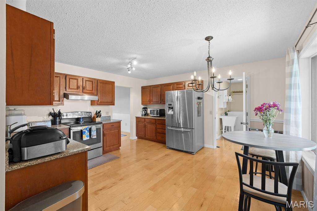 1711 Fairway Drive Property Photo 9