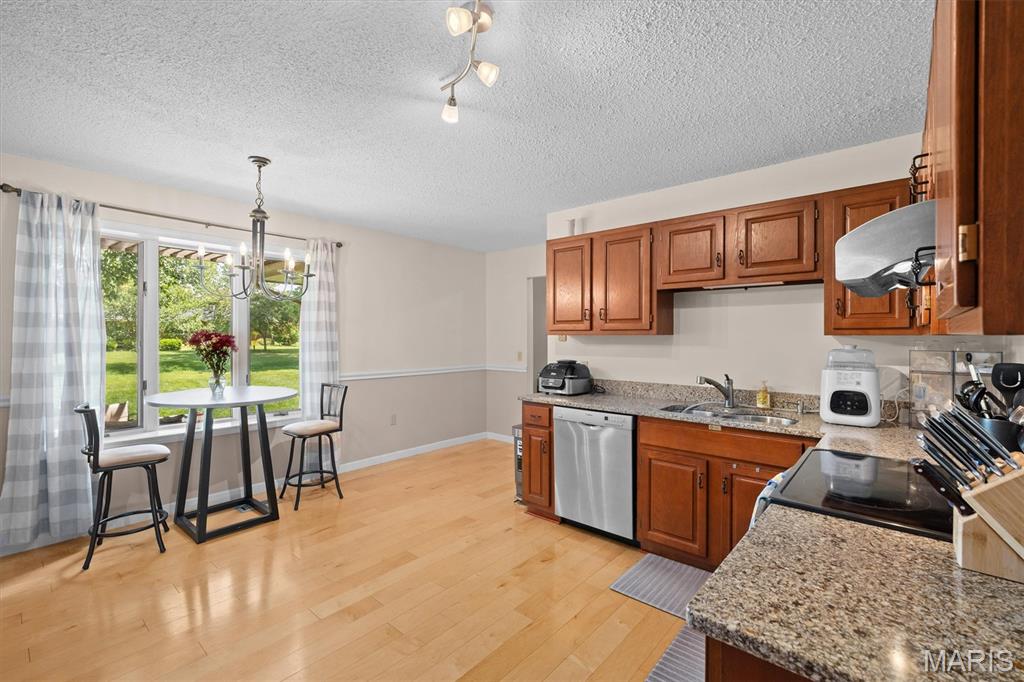 1711 Fairway Drive Property Photo 10