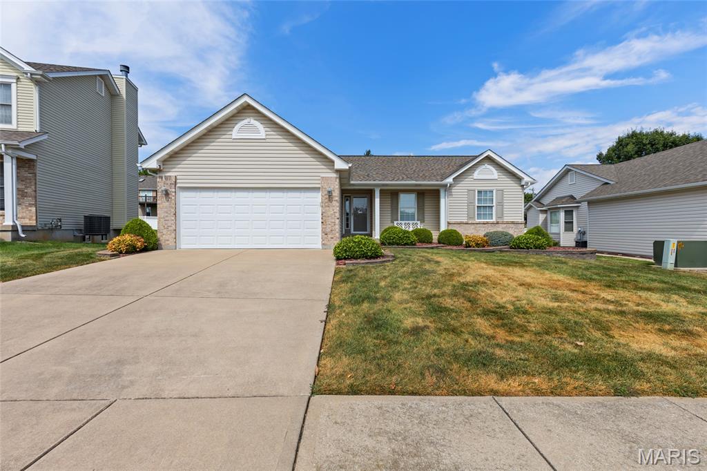 2817 Grand Slam Drive Property Photo 1