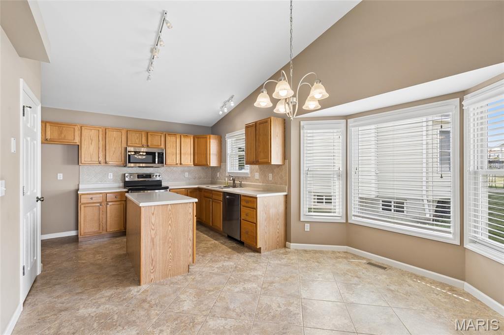 2817 Grand Slam Drive Property Photo 8