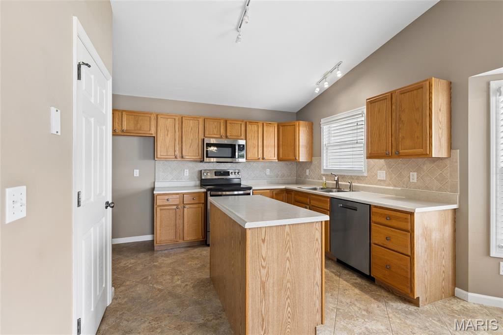 2817 Grand Slam Drive Property Photo 9