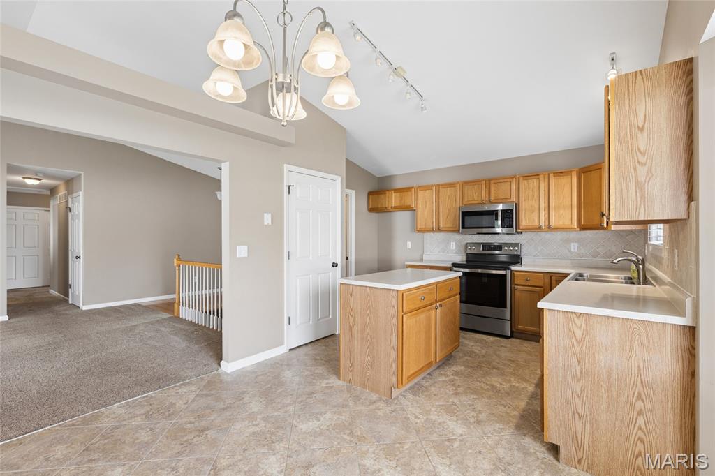 2817 Grand Slam Drive Property Photo 10