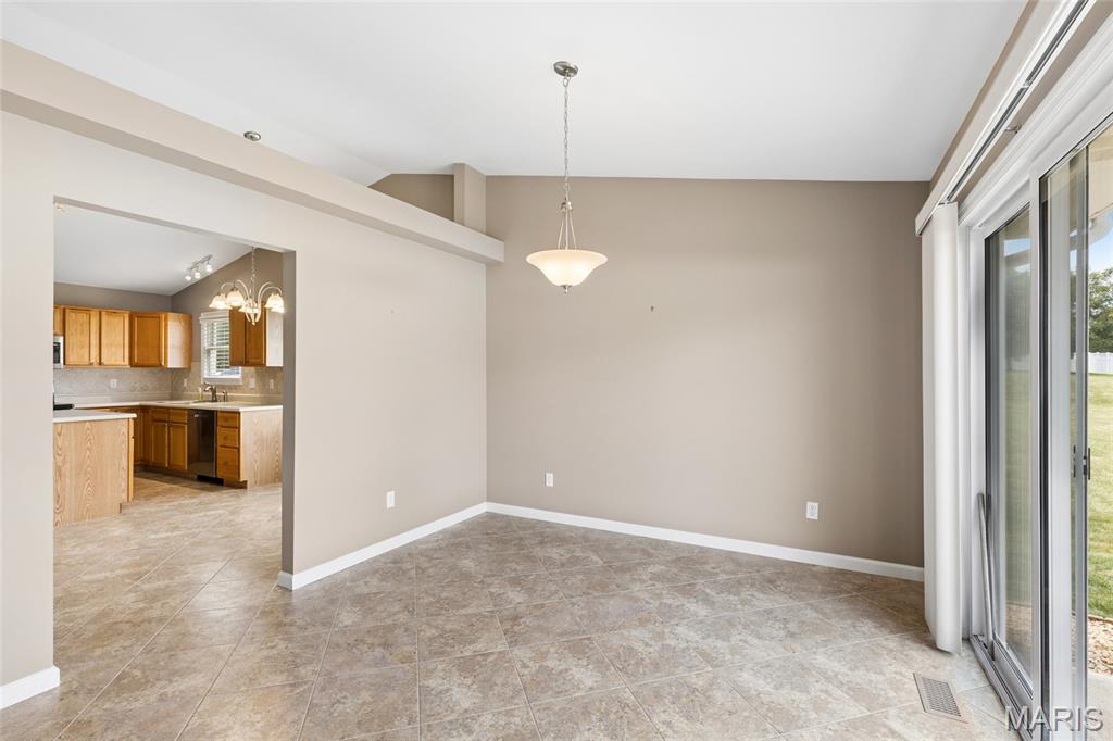 2817 Grand Slam Drive Property Photo 12