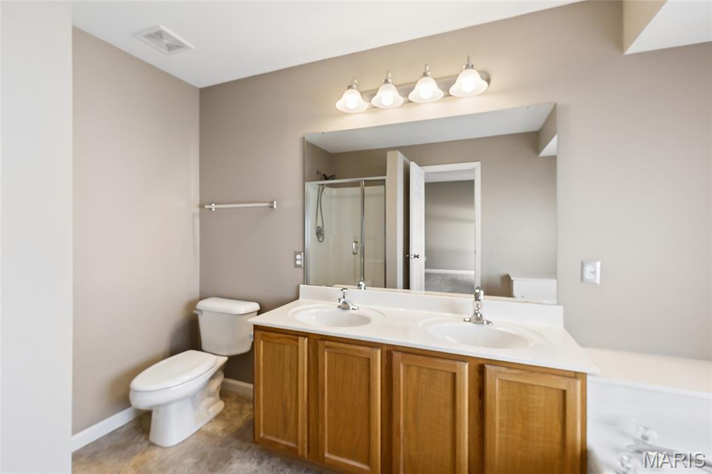 2817 Grand Slam Drive Property Photo 18
