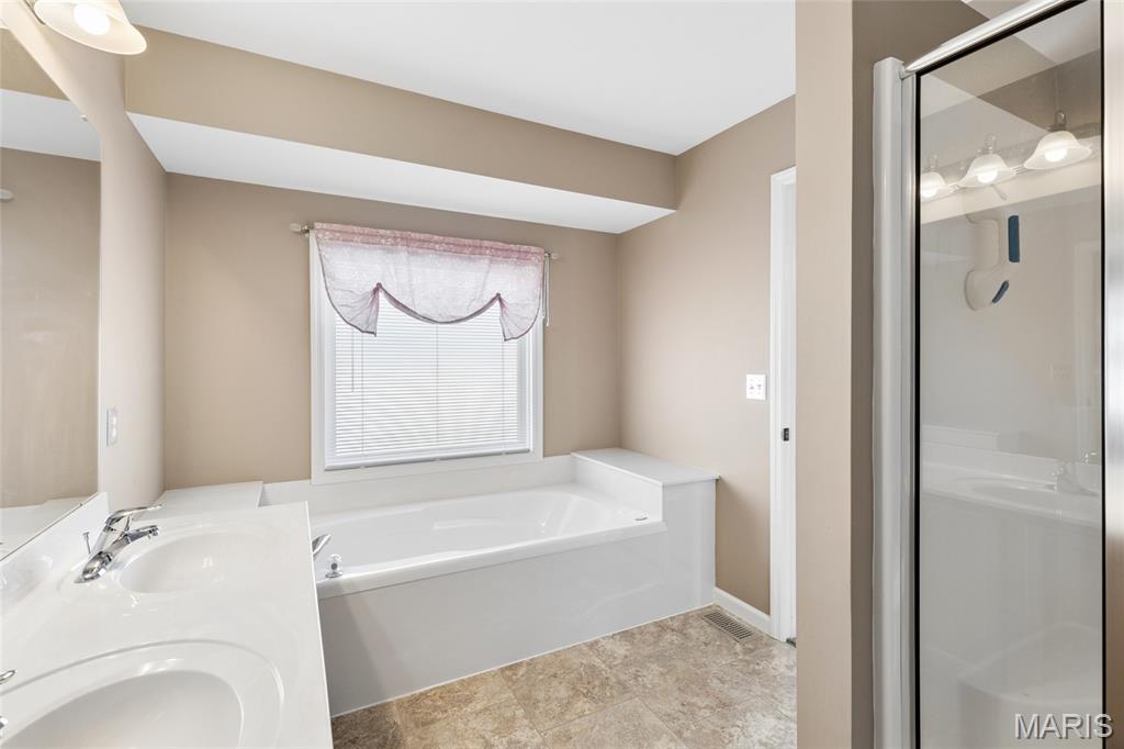 2817 Grand Slam Drive Property Photo 19