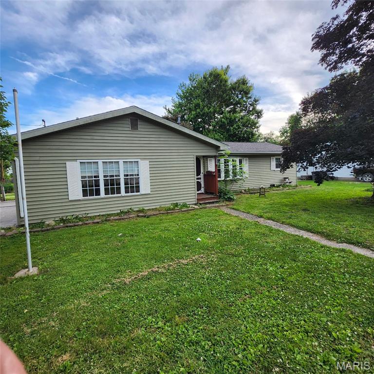 309 E Clay Street Property Photo 8