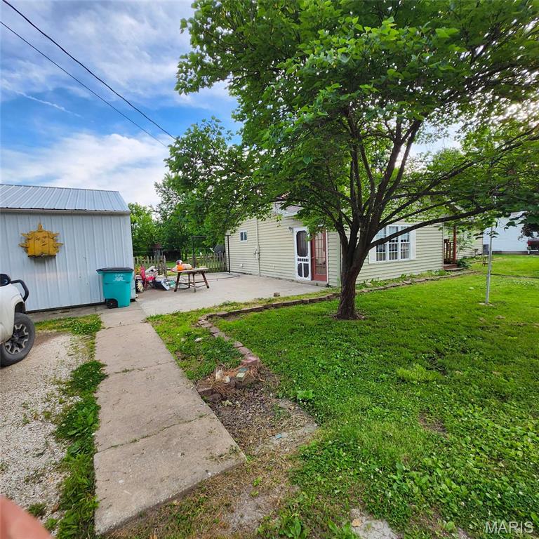 309 E Clay Street Property Photo 9