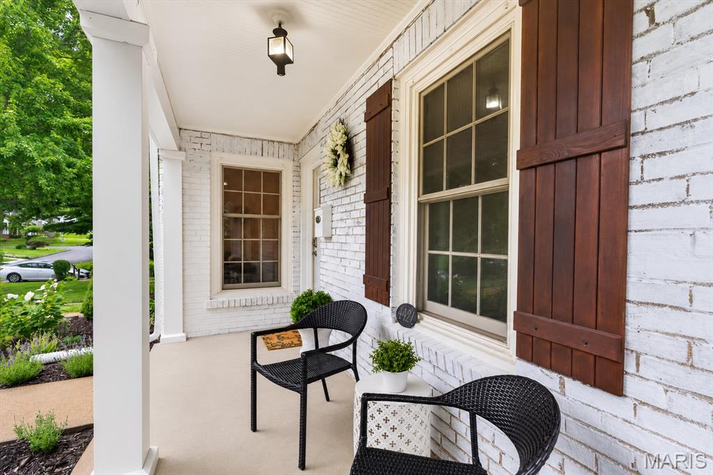 1031 Glenmoor Avenue Property Photo 3