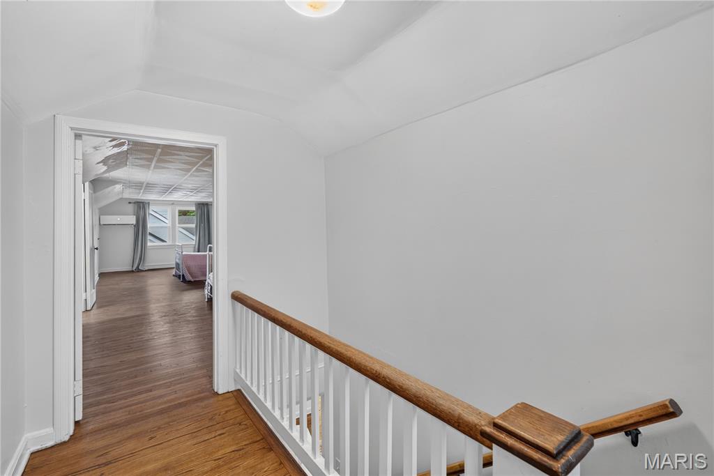 1031 Glenmoor Avenue Property Photo 21