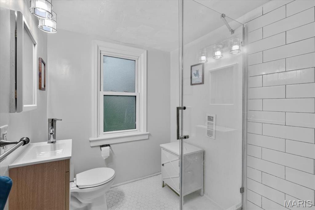 1031 Glenmoor Avenue Property Photo 24