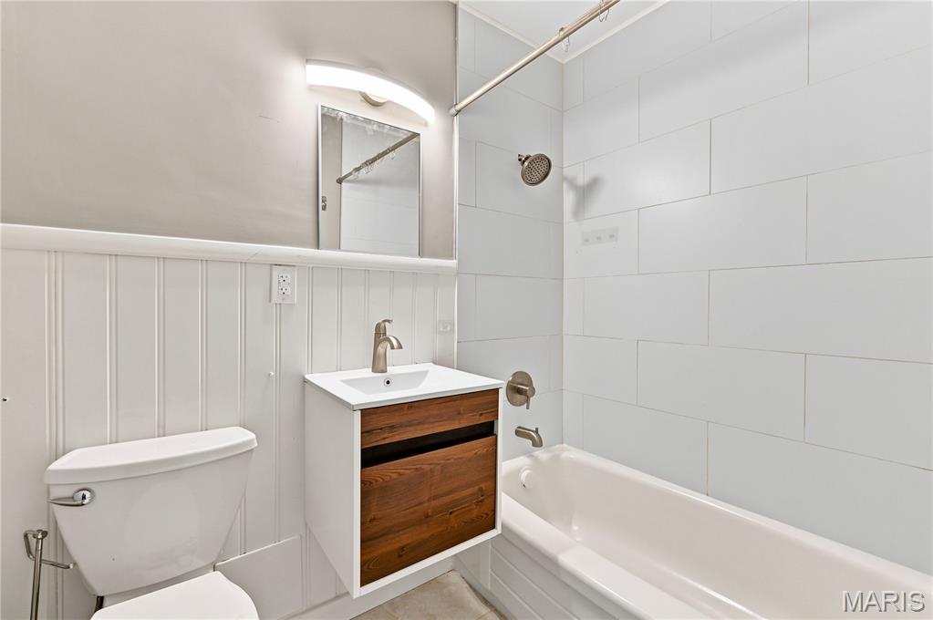 4466 W Pine Boulevard 6b Property Photo 9
