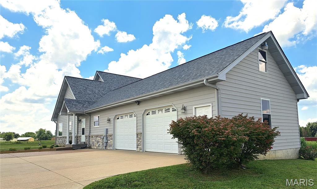25 Barnstormer Lane Property Photo 8