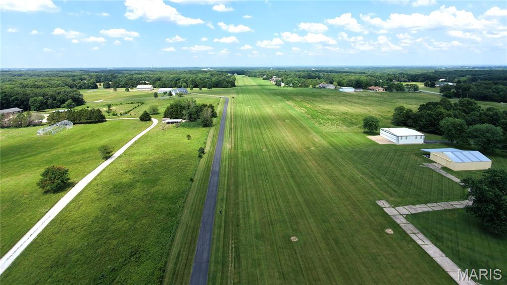 25 Barnstormer Lane Property Photo 17