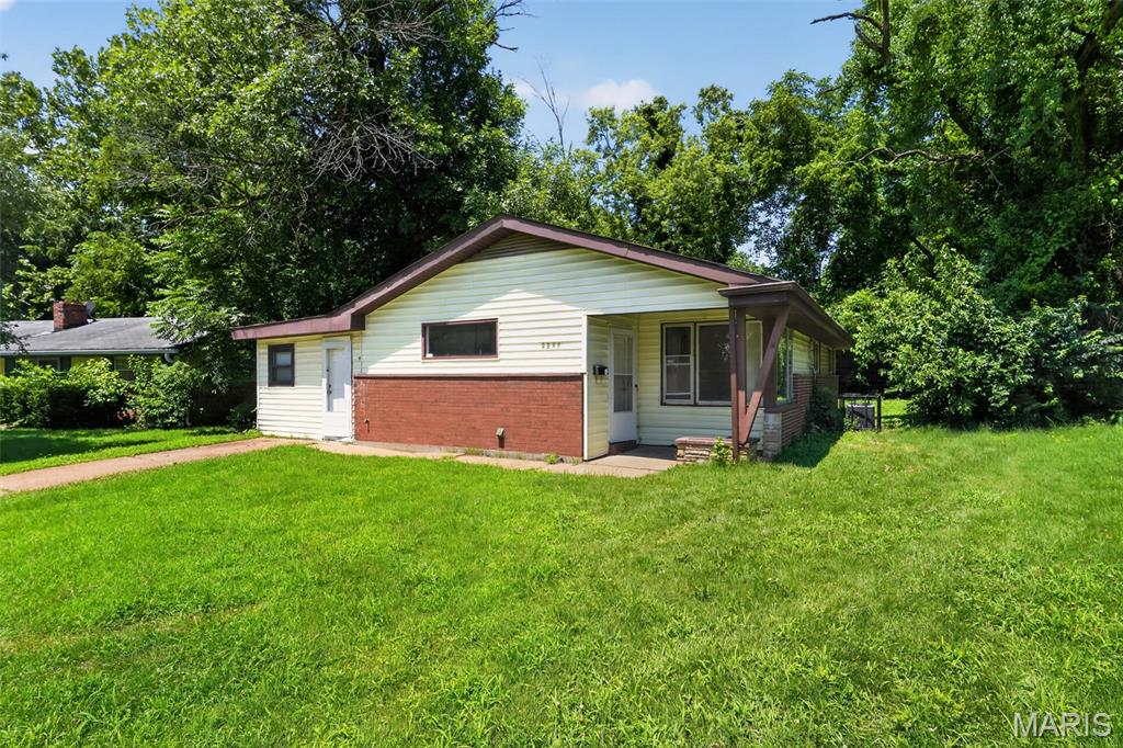 9955 Lanier Drive Property Photo 2