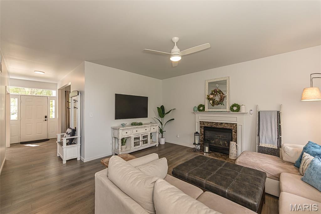 356 Carr Manor Court Property Photo 6