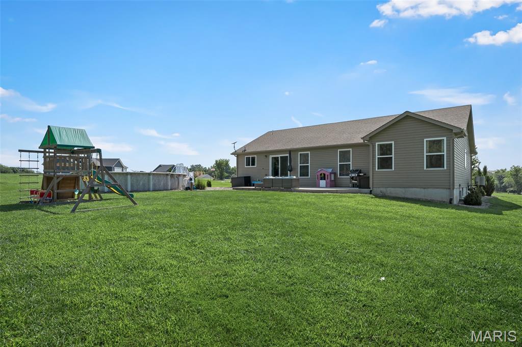 26 Mitch Lane Property Photo 28