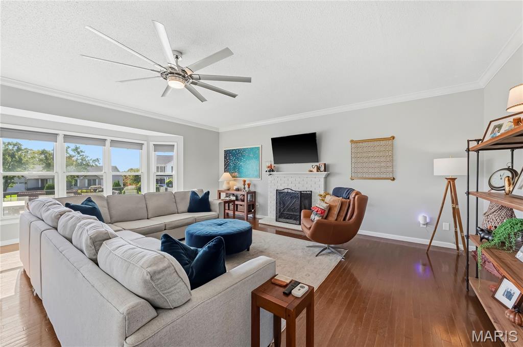 2703 Angle Gate Circle Property Photo 10