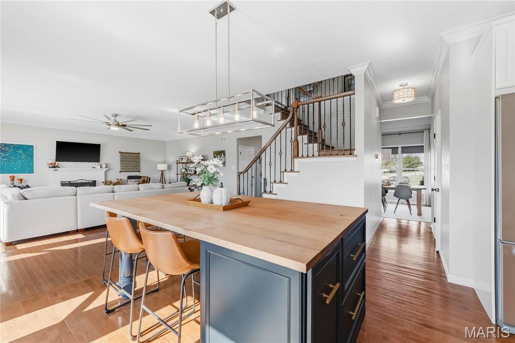 2703 Angle Gate Circle Property Photo 16
