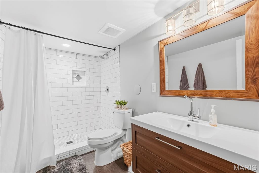 2703 Angle Gate Circle Property Photo 64