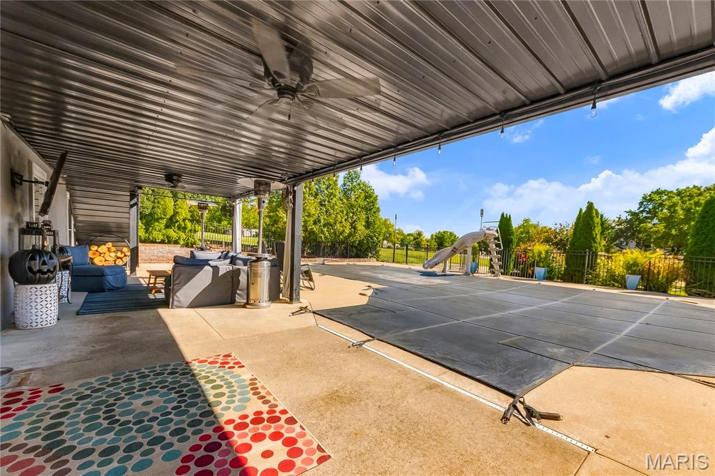 2703 Angle Gate Circle Property Photo 76