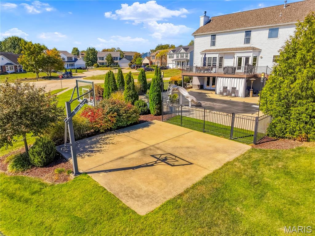 2703 Angle Gate Circle Property Photo 82