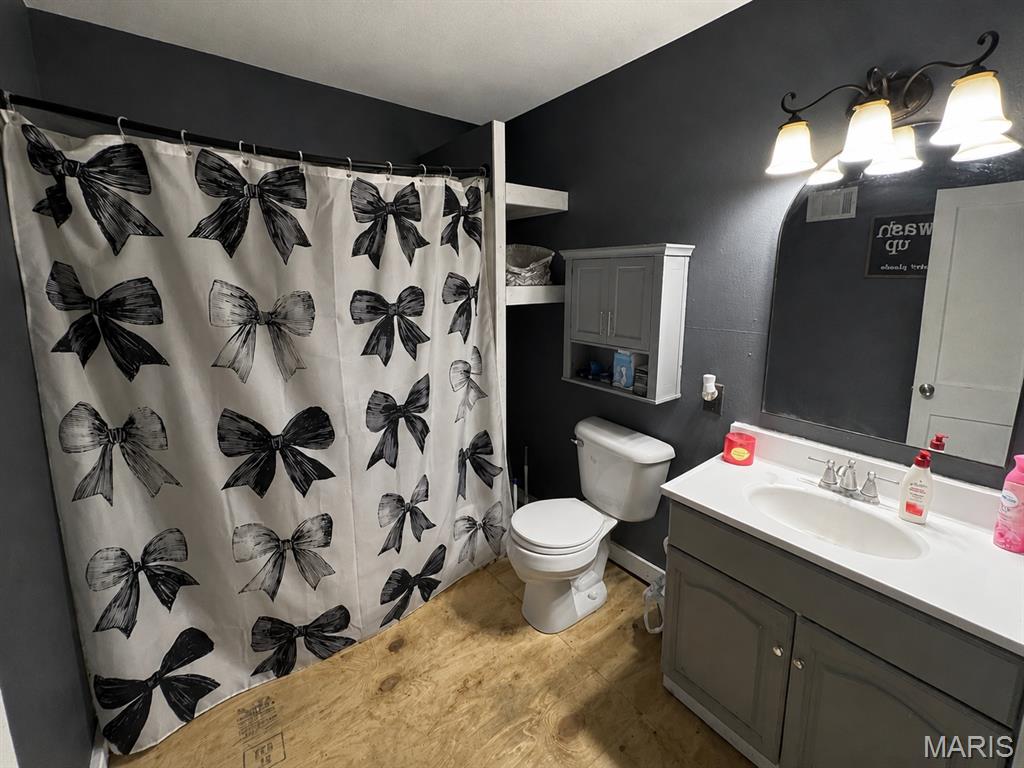 619 E National Avenue Property Photo 11