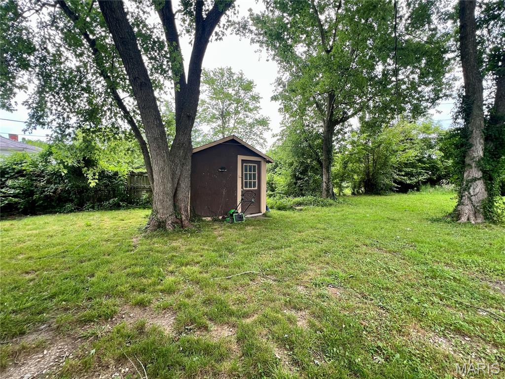 619 E National Avenue Property Photo 18