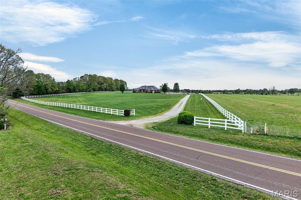 11447 Highway D Property Photo 9