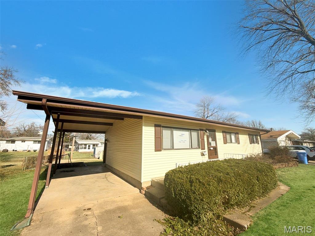 2325 Pheasant Drive Property Photo 1