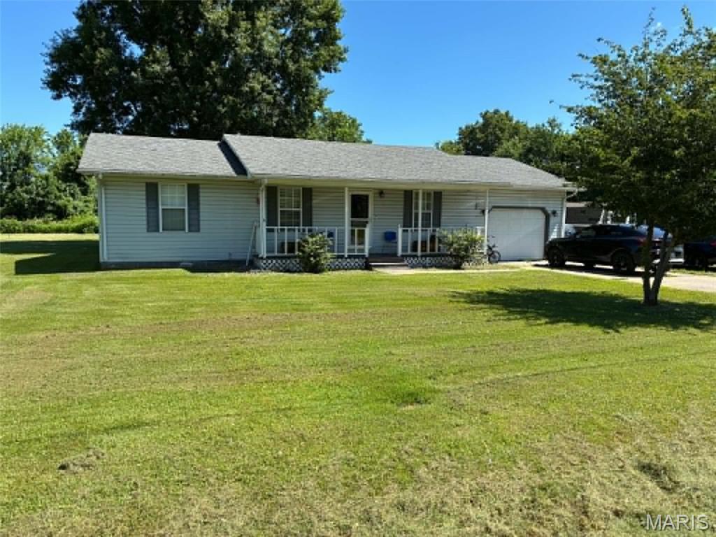 1000 Susan Street Property Photo 1