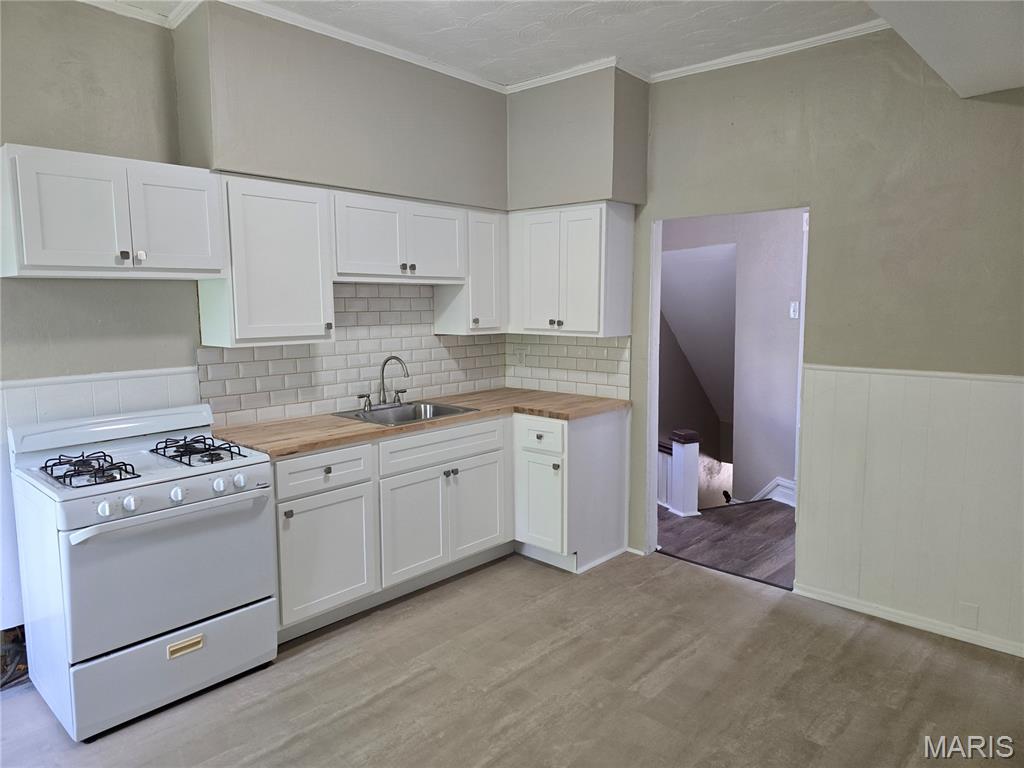 4555 S Compton Avenue Property Photo 5