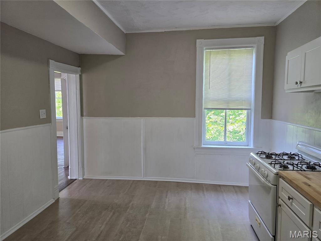 4555 S Compton Avenue Property Photo 6