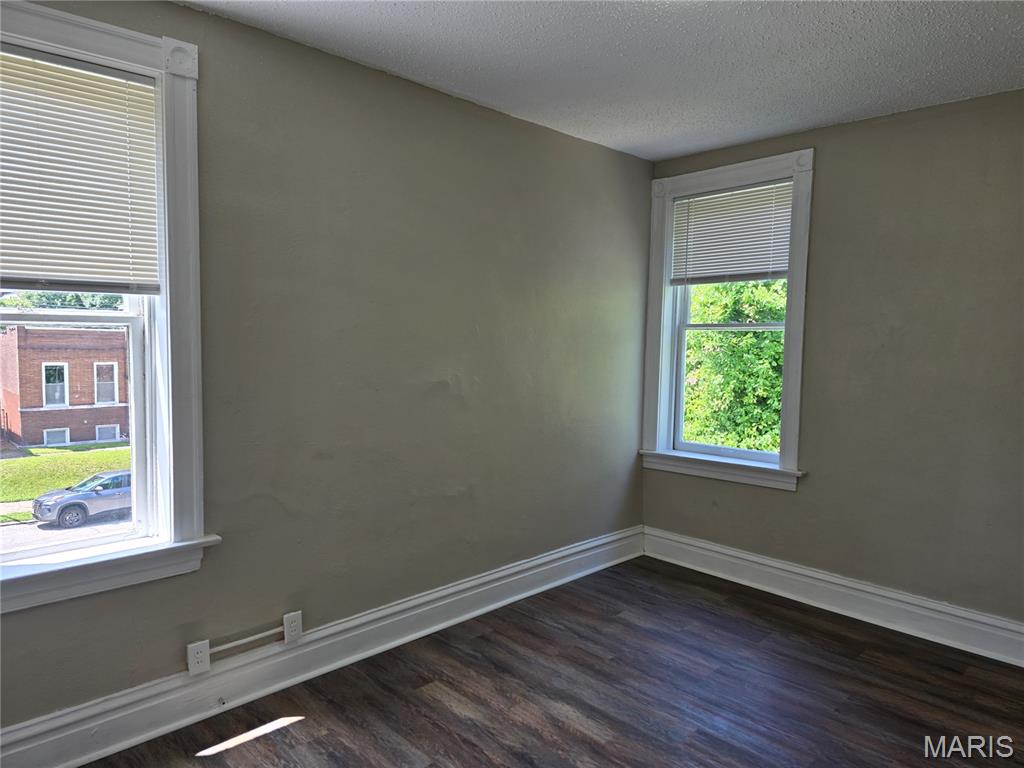 4555 S Compton Avenue Property Photo 7