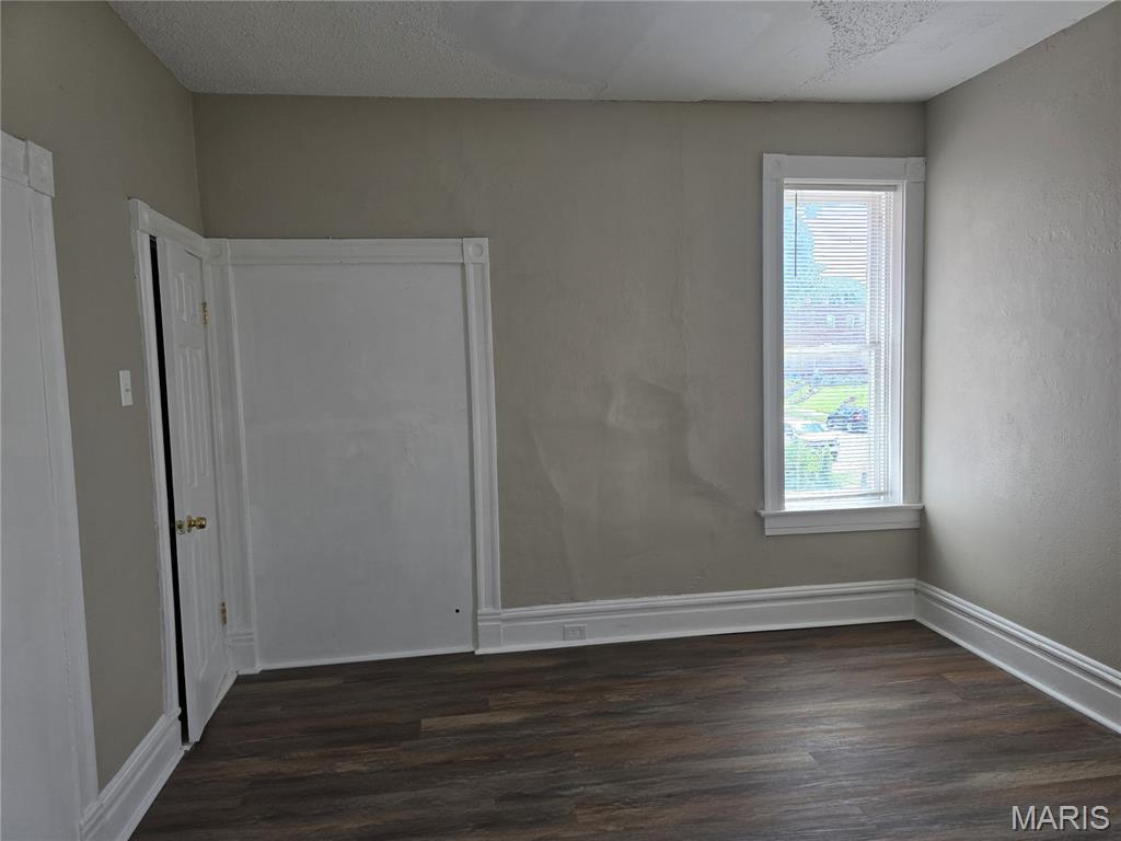 4555 S Compton Avenue Property Photo 11