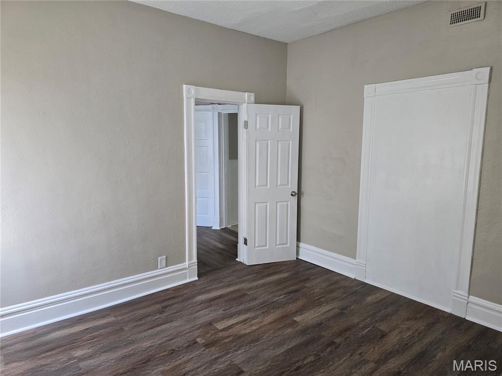 4555 S Compton Avenue Property Photo 13