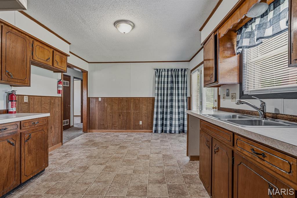 205 S Lunbeck Avenue Property Photo 7