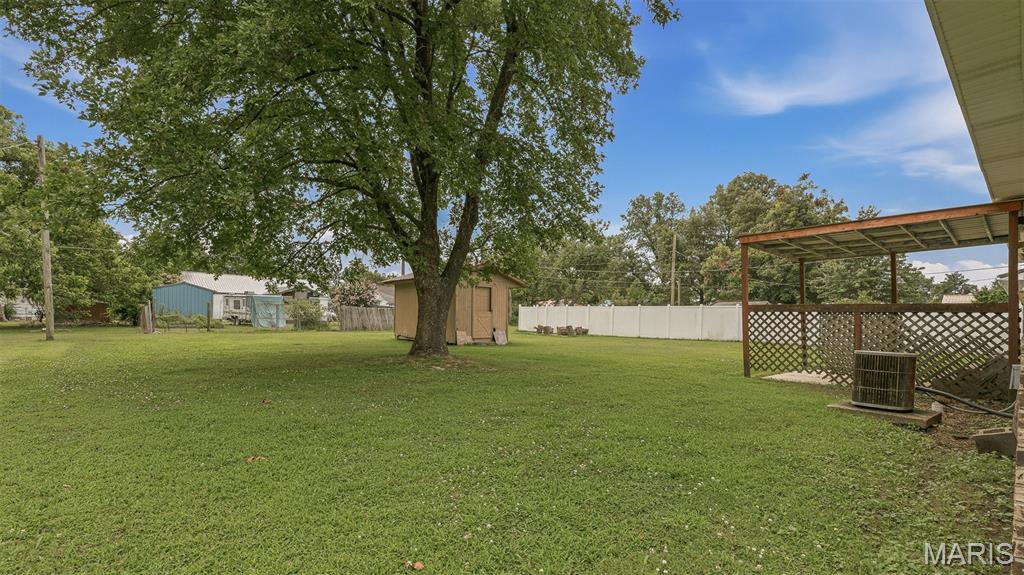 205 S Lunbeck Avenue Property Photo 16