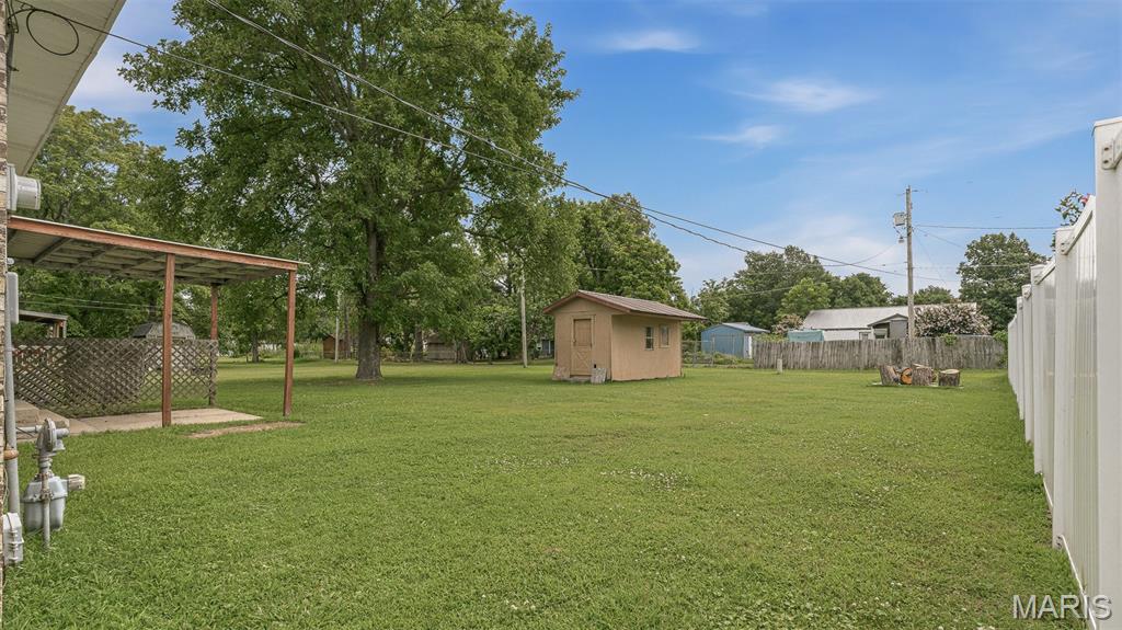 205 S Lunbeck Avenue Property Photo 18