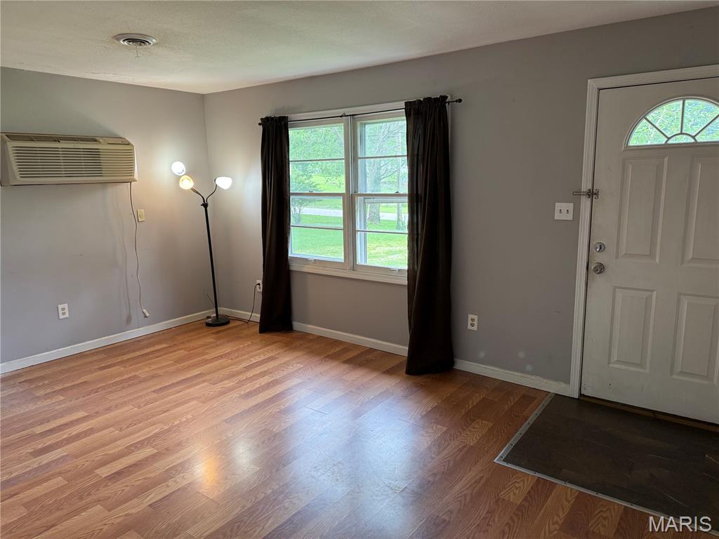 981 Westridge Drive Property Photo 3