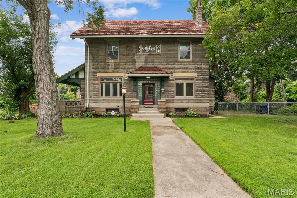 5922 Oakherst Place