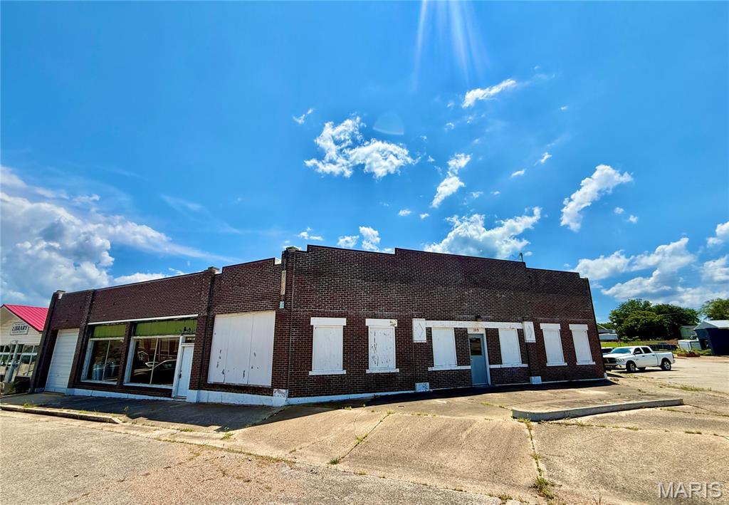 107 W Camden Avenue Property Photo 1