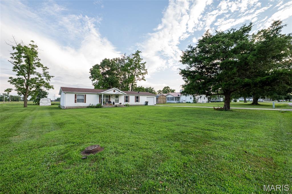 405 E Fayette Avenue Property Photo 1