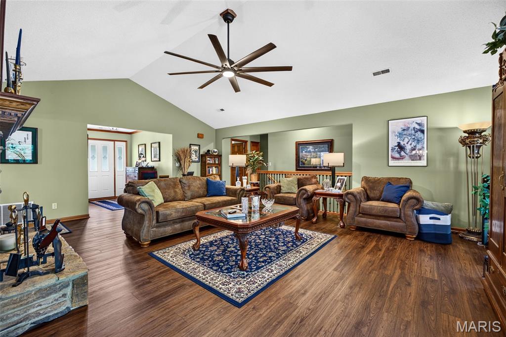 411 Highway J Road Property Photo 6