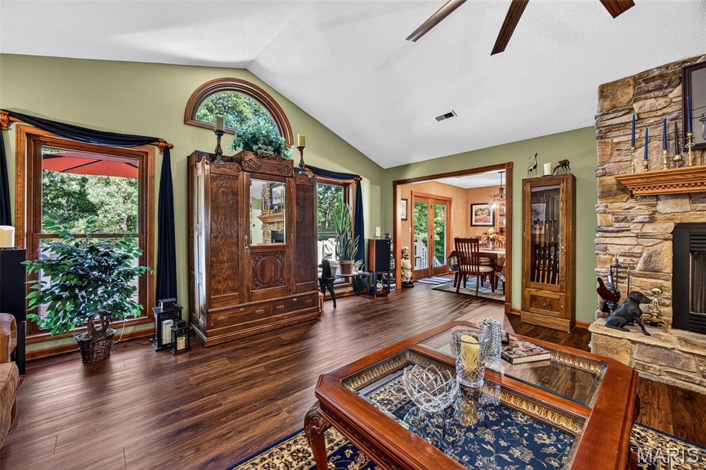 411 Highway J Road Property Photo 8