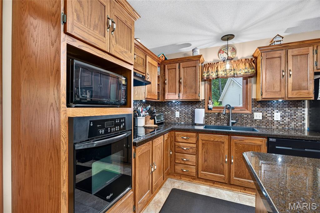 411 Highway J Road Property Photo 14
